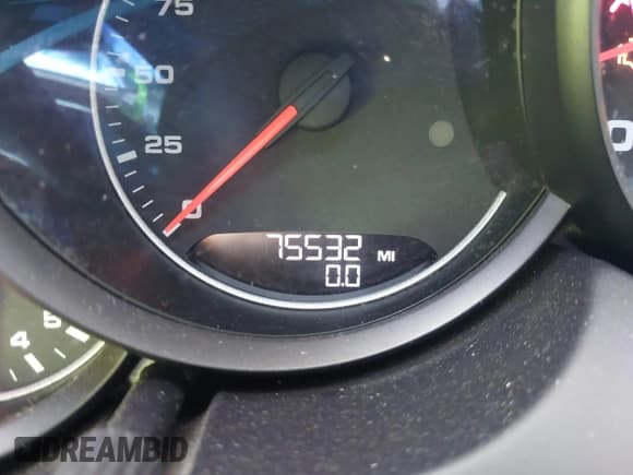 ✅ 2017 Porsche Cayenne • VIN: WP1AA2A28HKA86282 • Lot: 42853987. Wystawiony na IAAI z przebiegiem 75 532 mil. Bezpłatny archiwum sprzedaży aukcyjnych z USA i szczegółowy raport historii pojazdu na DreamBid. Zdjęcie 16.