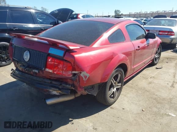 ✅ 2007 Ford Mustang GT Deluxe • VIN: 1ZVFT82H475215524 • Lot: 43472502. Listed on IAAI with 193,059 mi. Free auction sales archive from the USA and detailed vehicle history report at DreamBid. Image 4.