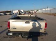 ✅ 2001 Ford F-250 XL • VIN: 1FTNW21F61EC35820 • Lot: 40466765. Wystawiony na IAAI z przebiegiem 98 316 mil. Bezpłatny archiwum sprzedaży aukcyjnych z USA i szczegółowy raport historii pojazdu na DreamBid. Zdjęcie 16.