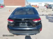 ✅ 2022 Toyota Corolla LE • VIN: 5YFEPMAE5NP272060 • Lot: 43303928. Listed on IAAI with 98,102 mi. Free auction sales archive from the USA and detailed vehicle history report at DreamBid. Image 17.