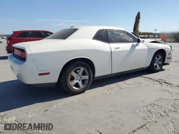 ✅ 2010 Dodge Challenger SE • VIN: 2B3CJ4DV0AH120810 • Lot: 78029674. Wystawiony na Copart z przebiegiem 125 013 mil. Bezpłatny archiwum sprzedaży aukcyjnych z USA i szczegółowy raport historii pojazdu na DreamBid. Zdjęcie 3.