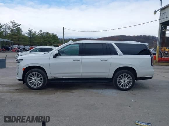 ✅ 2023 Cadillac Escalade ESV 4WD Premium Luxury • VIN: 1GYS4KKL3PR114963 • Lot: 43682968. Wystawiony na IAAI z przebiegiem 32 759 mil. Bezpłatny archiwum sprzedaży aukcyjnych z USA i szczegółowy raport historii pojazdu na DreamBid. Zdjęcie 14.