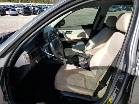 ✅ 2011 BMW 3 Series 328i xDrive • VIN: WBAPK5G57BNN31822 • Lot: 87096495. Listed on Copart with 186,877 mi. Free auction sales archive from the USA and detailed vehicle history report at DreamBid. Image 7.