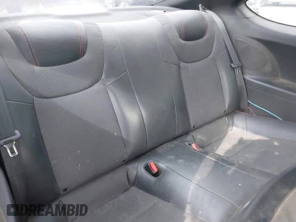 ✅ 2014 Hyundai Genesis Coupe R-Spec • VIN: KMHHT6KD3EU118357 • Lot: 40970527. Wystawiony na IAAI z przebiegiem 94 174 mil. Bezpłatny archiwum sprzedaży aukcyjnych z USA i szczegółowy raport historii pojazdu na DreamBid. Zdjęcie 8.