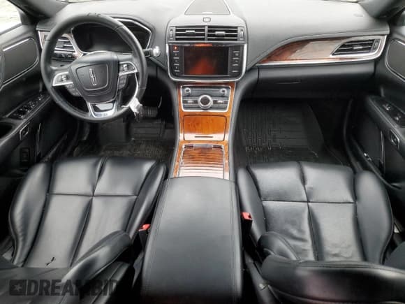 ✅ 2018 Lincoln Continental Livery • VIN: 1LN6L9HK4J5602704 • Лот: 82695555. Опубликован ранее на Copart с пробегом 232 477 миль. Бесплатный доступ к архиву аукционных продаж из США и подробный отчёт об истории автомобиля на DreamBid. Изображение 8.