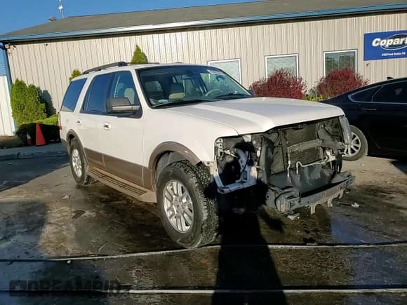 ✅ 2013 Ford Expedition King Ranch • VIN: 1FMJU1J53DEF21615 • Лот: 89622035. Опубликован ранее на Copart с пробегом 236 159 миль. Бесплатный доступ к архиву аукционных продаж из США и подробный отчёт об истории автомобиля на DreamBid. Изображение 15.