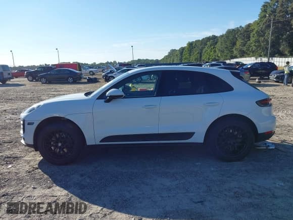 ✅ 2021 Porsche Macan • VIN: WP1AA2A59MLB08627 • Lot: 43028594. Wystawiony na IAAI z przebiegiem 30 803 mil. Bezpłatny archiwum sprzedaży aukcyjnych z USA i szczegółowy raport historii pojazdu na DreamBid. Zdjęcie 14.