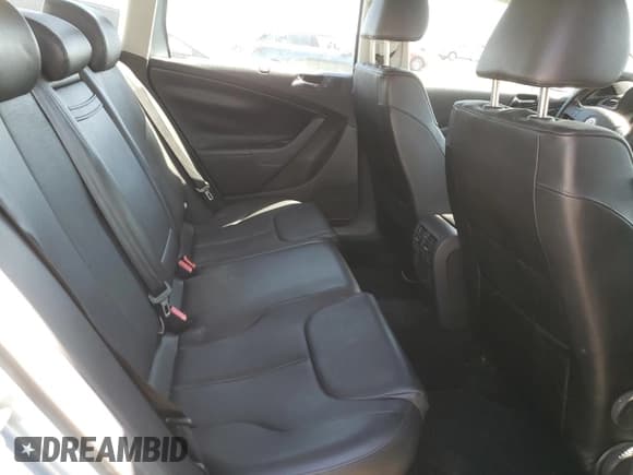 ✅ 2008 Volkswagen Passat Komfort • VIN: WVWLK73C18E073432 • Lot: 85330185. Wystawiony na Copart z przebiegiem 129 790 mil. Bezpłatny archiwum sprzedaży aukcyjnych z USA i szczegółowy raport historii pojazdu na DreamBid. Zdjęcie 10.