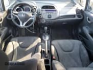 ✅ 2010 Honda Fit Sport • VIN: JHMGE8H44AC009868 • Лот: 62073225. Опубликован ранее на Copart с пробегом 169 737 миль. Бесплатный доступ к архиву аукционных продаж из США и подробный отчёт об истории автомобиля на DreamBid. Изображение 8.