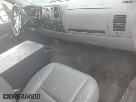 ✅ 2012 Chevrolet Silverado 2500HD Work Truck • VIN: 1GB0CVCG3CF189861 • Lot: 81799554. Listed on Copart with 145,175 mi. Free auction sales archive from the USA and detailed vehicle history report at DreamBid. Image 8.