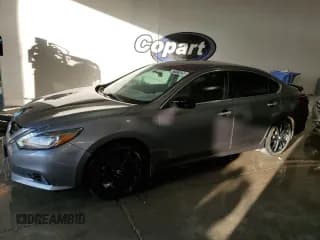 ✅ 2017 Nissan Altima SR • VIN: 1N4AL3AP0HC174384 • Lot: 87117425. Listed on Copart with 83,994 mi. Free auction sales archive from the USA and detailed vehicle history report at DreamBid. Image 1.