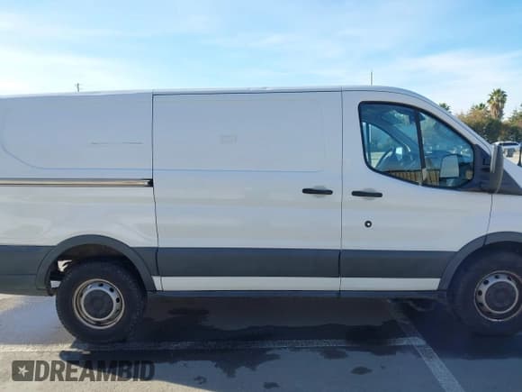 ✅ 2016 Ford Transit Cargo • VIN: 1FTYR1YM3GKA01650 • Лот: 41242238. Опубликован ранее на IAAI с пробегом 145 073 миль. Бесплатный доступ к архиву аукционных продаж из США и подробный отчёт об истории автомобиля на DreamBid. Изображение 14.