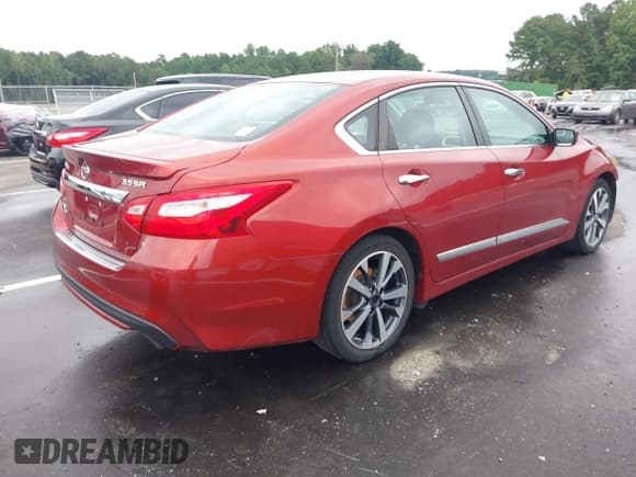 ✅ 2016 Nissan Altima SL • VIN: 1N4BL3AP7GC263131 • Lot: 43007995. Wystawiony na IAAI z przebiegiem 101 996 mil. Bezpłatny archiwum sprzedaży aukcyjnych z USA i szczegółowy raport historii pojazdu na DreamBid. Zdjęcie 4.