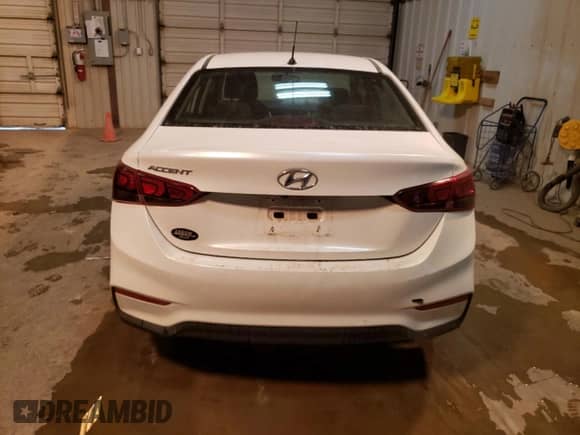 2020 Hyundai Accent SE z VIN 3KPC24A62LE098588, wystawiony jako Copart lot #39159383 z przebiegiem 56 718 mil mil oraz . Historia ofert i sprzedaży dostępna na DreamBid. Obrazek 6.