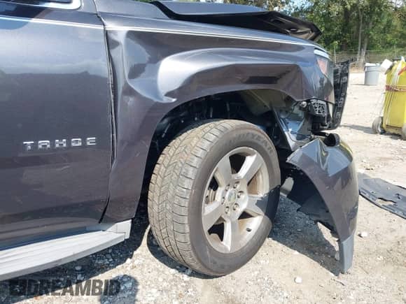 2015 Chevrolet Tahoe LT z VIN 1GNSCBKC3FR649211, wystawiony jako IAAI lot #43260542 z przebiegiem 88 436 mil mil oraz . Historia ofert i sprzedaży dostępna na DreamBid. Obrazek 6.