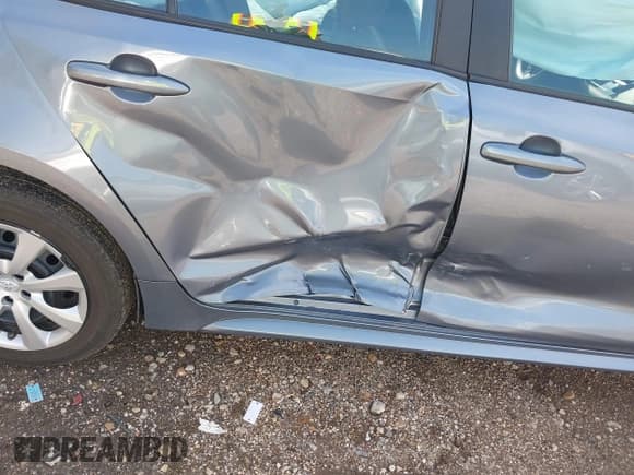 ✅ 2024 Toyota Corolla LE • VIN: 5YFB4MDE9RP106945 • Lot: 42506496. Listed on IAAI with 39,249 mi. Free auction sales archive from the USA and detailed vehicle history report at DreamBid. Image 6.