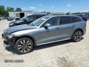 ✅ 2020 Volvo V60 • VIN: YV4102WK1L1033321 • Лот: 54981474. Опубликован ранее на Copart с пробегом 19 066 миль. Бесплатный доступ к архиву аукционных продаж из США и подробный отчёт об истории автомобиля на DreamBid. Изображение 1.