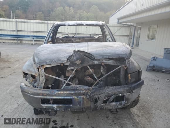 ✅ 1998 Dodge 1500 • VIN: 1B7HF16Z6WS537403 • Lot: 87016125. Wystawiony na Copart z przebiegiem Nie podano. Bezpłatny archiwum sprzedaży aukcyjnych z USA i szczegółowy raport historii pojazdu na DreamBid. Zdjęcie 5.