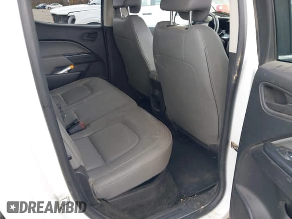 ✅ 2018 Chevrolet Colorado 4WD Work Truck • VIN: 1GCGTBEN2J1189252 • Лот: 42370251. Опубликован ранее на IAAI с пробегом 135 873 миль. Бесплатный доступ к архиву аукционных продаж из США и подробный отчёт об истории автомобиля на DreamBid. Изображение 8.