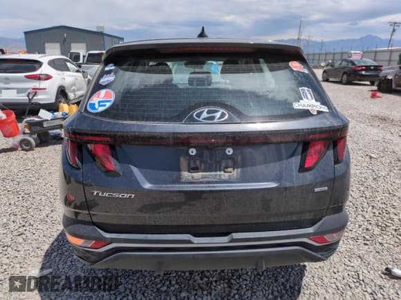 ✅ 2022 Hyundai Tucson SE • VIN: 5NMJACAE8NH061746 • Лот: 64848115. Опубликован ранее на Copart с пробегом 84 125 миль. Бесплатный доступ к архиву аукционных продаж из США и подробный отчёт об истории автомобиля на DreamBid. Изображение 6.