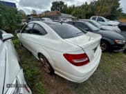 ✅ 2012 Mercedes-Benz C 250 • VIN: WDDGJ4HB0CF929427 • Лот: 96334465. Опубликован ранее на Copart с пробегом 115 123 миль. Бесплатный доступ к архиву аукционных продаж из США и подробный отчёт об истории автомобиля на DreamBid. Изображение 3.