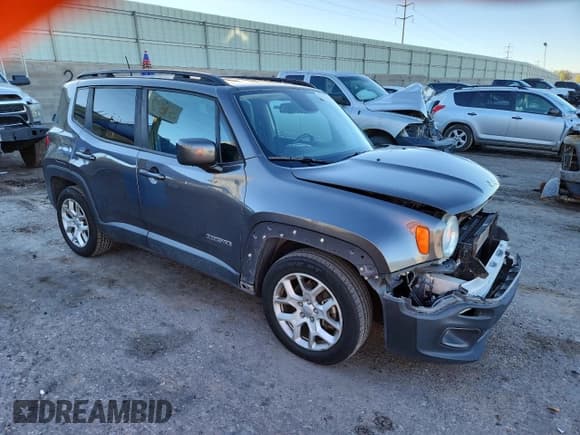 ✅ 2018 Jeep Renegade Latitude • VIN: ZACCJABB7JPH87829 • Лот: 87200025. Опубликован ранее на Copart с пробегом 241 174 миль. Бесплатный доступ к архиву аукционных продаж из США и подробный отчёт об истории автомобиля на DreamBid. Изображение 4.
