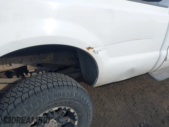 ✅ 2002 Ford F-350 XL • VIN: 1FTSW31F22EA94982 • Lot: 43188635. Wystawiony na IAAI z przebiegiem 250 347 mil. Bezpłatny archiwum sprzedaży aukcyjnych z USA i szczegółowy raport historii pojazdu na DreamBid. Zdjęcie 15.