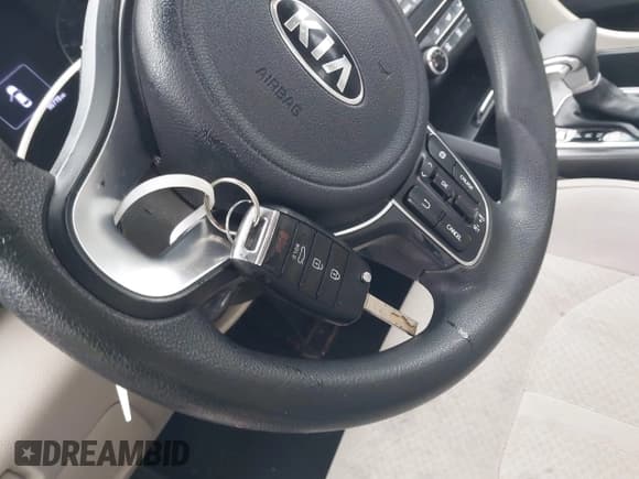 ✅ 2018 Kia Optima LX • VIN: 5XXGT4L31JG258904 • Лот: 43575584. Опубликован ранее на IAAI с пробегом 96 778 миль. Бесплатный доступ к архиву аукционных продаж из США и подробный отчёт об истории автомобиля на DreamBid. Изображение 11.