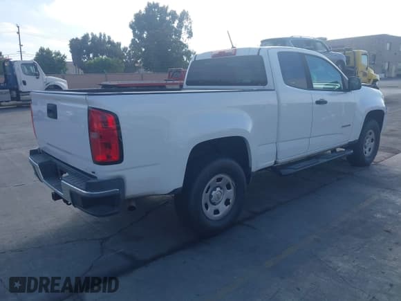 ✅ 2018 Chevrolet Colorado 2WD Work Truck • VIN: 1GCHSBEA4J1118431 • Lot: 43052818. Listed on IAAI with 135,573 mi. Free auction sales archive from the USA and detailed vehicle history report at DreamBid. Image 4.