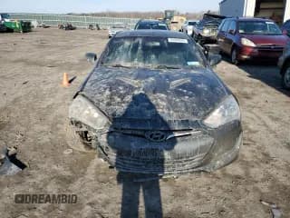 ✅ 2013 Hyundai Genesis Coupe 2.0T • VIN: KMHHT6KD4DU102831 • Lot: 45964505. Wystawiony na Copart z przebiegiem 87 904 mil. Bezpłatny archiwum sprzedaży aukcyjnych z USA i szczegółowy raport historii pojazdu na DreamBid. Zdjęcie 5.