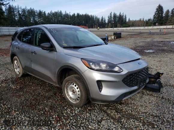✅ 2022 Ford Escape S • VIN: 1FMCU9F68NUB49821 • Лот: 84118304. Опубликован ранее на Copart с пробегом 1 930 миль. Бесплатный доступ к архиву аукционных продаж из США и подробный отчёт об истории автомобиля на DreamBid. Изображение 4.