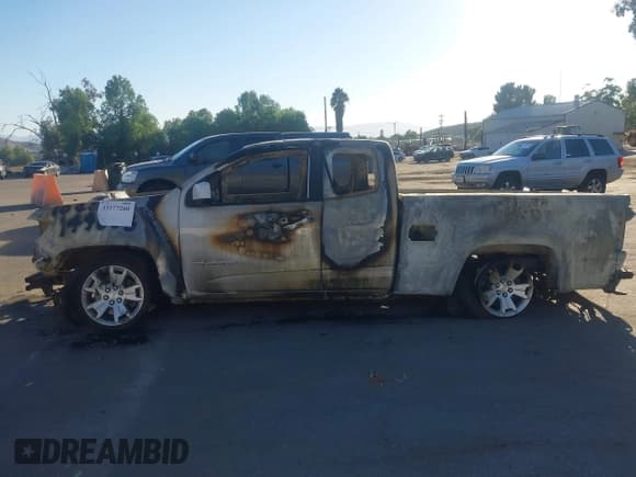 ✅ 2022 Chevrolet Colorado 2WD LT • VIN: 1GCHSCEA2N1233301 • Lot: 43577260. Listed on IAAI with Not provided. Free auction sales archive from the USA and detailed vehicle history report at DreamBid. Image 13.