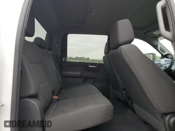 ✅ 2025 Chevrolet Silverado 2500HD Custom • VIN: 2GC4KME70S1141375 • Лот: 71691045. Опубликован ранее на Copart с пробегом 5 046 миль. Бесплатный доступ к архиву аукционных продаж из США и подробный отчёт об истории автомобиля на DreamBid. Изображение 10.