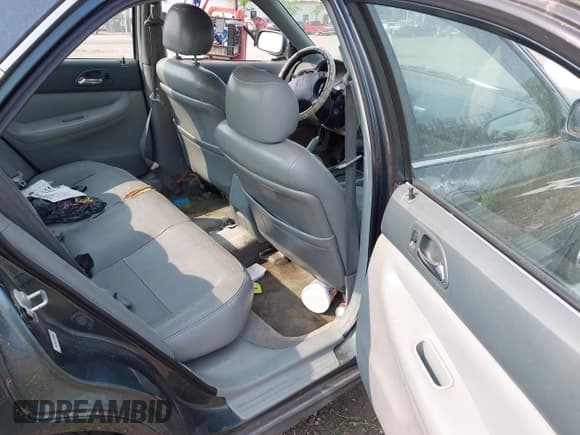 ✅ 1997 Honda Accord EX • VIN: 1HGCE6675VA020916 • Lot: 42397216. Listed on IAAI with 196,494 mi. Free auction sales archive from the USA and detailed vehicle history report at DreamBid. Image 8.