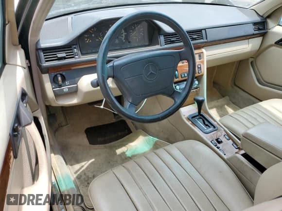 ✅ 1995 Mercedes-Benz E 320 • VIN: WDBEB31E4SC086330 • Lot: 59564065. Listed on Copart with 167,752 mi. Free auction sales archive from the USA and detailed vehicle history report at DreamBid. Image 8.