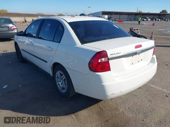 2005 Chevrolet Malibu with VIN 1G1ZS52F05F230666, listed as a IAAI auction lot 43561924 with 184,496 mi miles and . Bid and sale history available at DreamBid. Image 3.