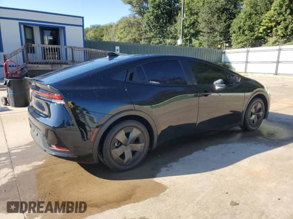 2024 Toyota Prius LE с VIN JTDACAAU7R3045340, выставлен на аукционе Copart как лот 85861145 с пробегом 11 789 миль миль и Чистый • Clean title. История ставок и продаж доступна на DreamBid. Изображение 3.