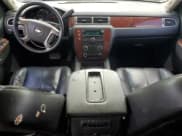 ✅ 2014 Chevrolet Suburban LT • VIN: 1GNSCJE00ER185661 • Лот: 82712675. Опубликован ранее на Copart с пробегом 101 363 миль. Бесплатный доступ к архиву аукционных продаж из США и подробный отчёт об истории автомобиля на DreamBid. Изображение 8.