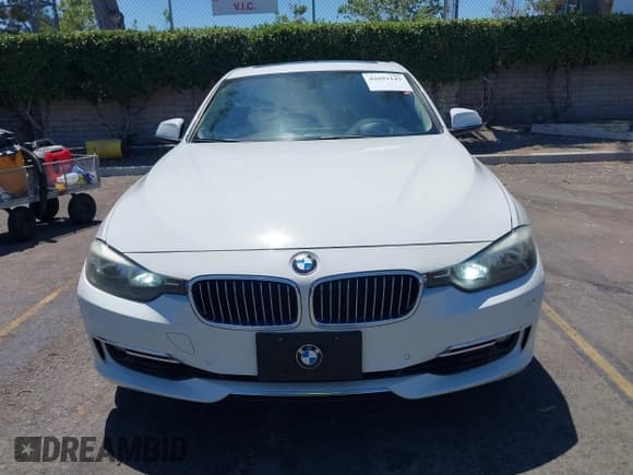 ✅ 2012 BMW 3 Series 328i • VIN: WBA3C1C57CF433959 • Lot: 42691145. Listed on IAAI with 155,620 mi. Free auction sales archive from the USA and detailed vehicle history report at DreamBid. Image 12.
