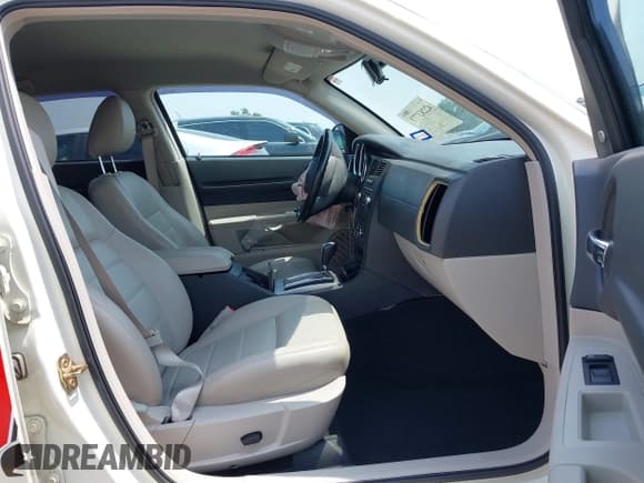 ✅ 2005 Dodge Magnum RT • VIN: 2D4GV58285H652826 • Lot: 42283771. Listed on IAAI with 70,205 mi. Free auction sales archive from the USA and detailed vehicle history report at DreamBid. Image 5.