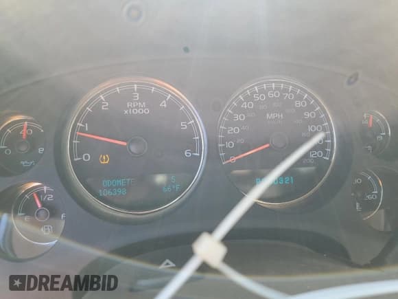 ✅ 2009 Chevrolet Silverado 1500 LTZ • VIN: 1GCEK39J49Z252808 • Lot: 68752694. Listed on Copart with 106,398 mi. Free auction sales archive from the USA and detailed vehicle history report at DreamBid. Image 9.