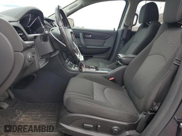 ✅ 2017 Chevrolet Traverse LT • VIN: 1GNKRGKD6HJ175843 • Lot: 49423684. Wystawiony na Copart z przebiegiem 45 929 mil. Bezpłatny archiwum sprzedaży aukcyjnych z USA i szczegółowy raport historii pojazdu na DreamBid. Zdjęcie 7.