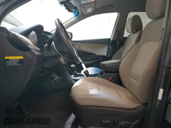 ✅ 2018 Hyundai Santa Fe 2.4L • VIN: 5XYZUDLB9JG524002 • Лот: 50347284. Опубликован ранее на Copart с пробегом 43 140 миль. Бесплатный доступ к архиву аукционных продаж из США и подробный отчёт об истории автомобиля на DreamBid. Изображение 7.