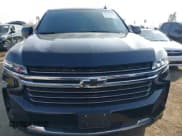 ✅ 2021 Chevrolet Suburban LT • VIN: 1GNSKCKDXMR319645 • Lot: 41462563. Wystawiony na IAAI z przebiegiem 50 125 mil. Bezpłatny archiwum sprzedaży aukcyjnych z USA i szczegółowy raport historii pojazdu na DreamBid. Zdjęcie 12.