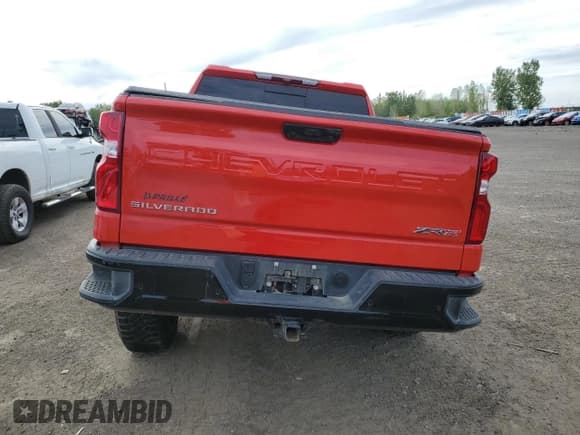 ✅ 2025 Chevrolet Silverado 1500 • VIN: 3GCUKHE87SG273041 • Лот: 69351505. Опубликован ранее на Copart с пробегом 20 300 миль. Бесплатный доступ к архиву аукционных продаж из США и подробный отчёт об истории автомобиля на DreamBid. Изображение 6.