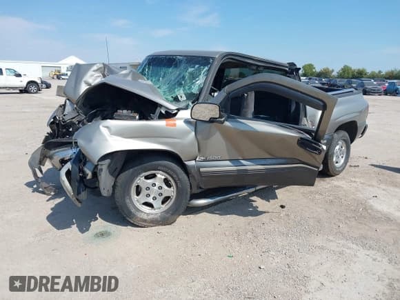 ✅ 2001 Chevrolet Silverado 1500 LT • VIN: 2GCEC19T011406804 • Лот: 43332849. Опубликован ранее на IAAI с пробегом Не указан. Бесплатный доступ к архиву аукционных продаж из США и подробный отчёт об истории автомобиля на DreamBid. Изображение 2.