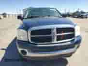 2007 Dodge 1500 SLT z VIN 3D7KS19D07G839396, wystawiony jako Copart lot #56029185 z przebiegiem 182 525 mil mil oraz Czysty tytuł • Clean title. Historia ofert i sprzedaży dostępna na DreamBid. Obrazek 5.