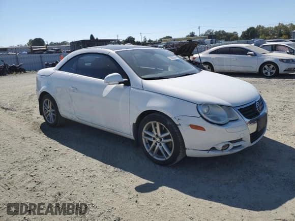 ✅ 2008 Volkswagen Eos Lux • VIN: WVWFA71F08V040256 • Лот: 72802004. Опубликован ранее на Copart с пробегом 203 599 миль. Бесплатный доступ к архиву аукционных продаж из США и подробный отчёт об истории автомобиля на DreamBid. Изображение 4.