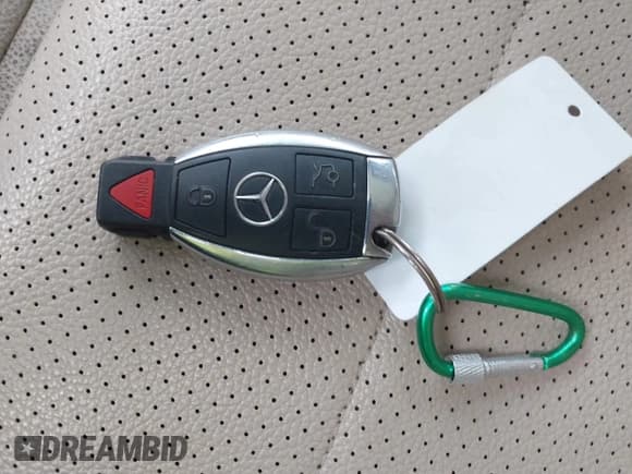 ✅ 2016 Mercedes-Benz GLC 300 • VIN: WDC0G4KB4GF110228 • Lot: 42876631. Wystawiony na IAAI z przebiegiem 158 452 mil. Bezpłatny archiwum sprzedaży aukcyjnych z USA i szczegółowy raport historii pojazdu na DreamBid. Zdjęcie 11.