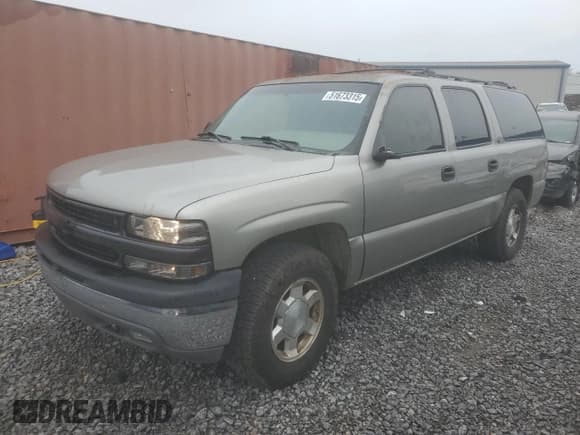 ✅ 2002 Chevrolet Suburban LT • VIN: 1GNEC16Z12J265815 • Лот: 51673315. Опубликован ранее на Copart с пробегом 305 599 миль. Бесплатный доступ к архиву аукционных продаж из США и подробный отчёт об истории автомобиля на DreamBid. Изображение 1.